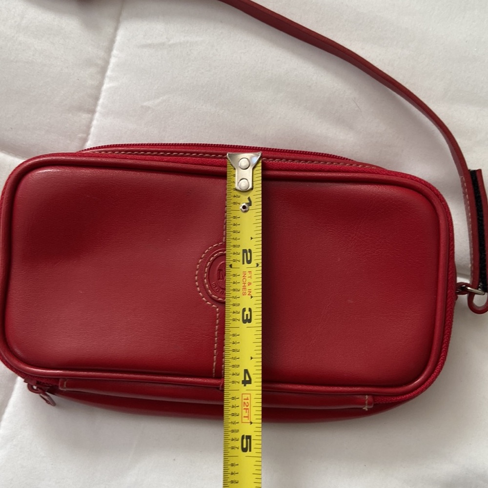 NWOT Mondani Red Small Zipper Purse - Picture 2 of 6